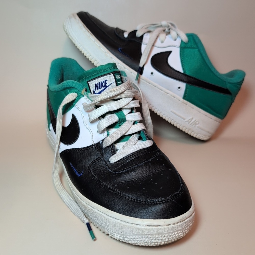 Nike Air Force 1 LV8 GS Size 7Y Youth Black White Green Small Swoosh Sneakers